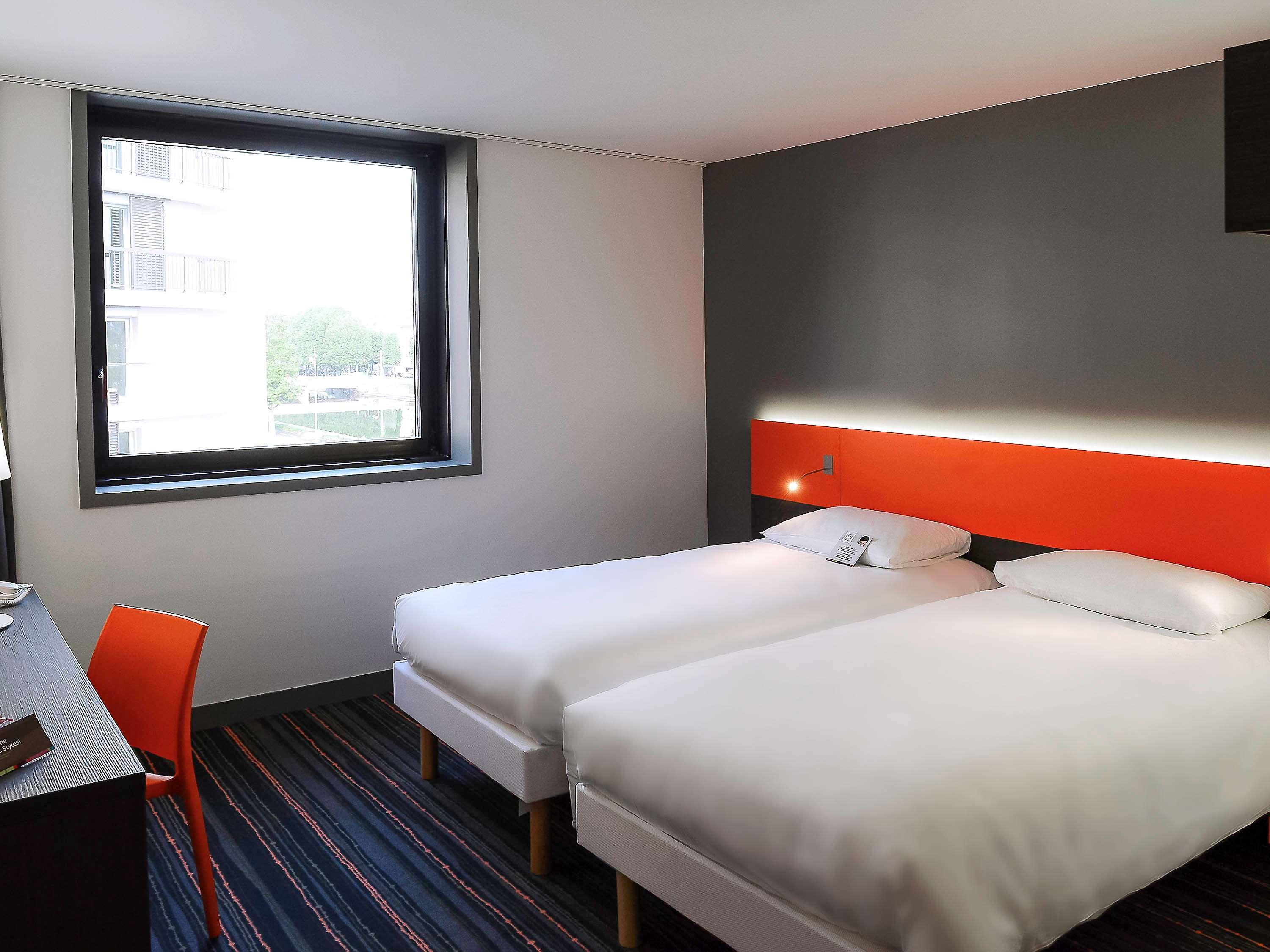 Hotel Ibis Styles Caen Centre Gare Esterno foto