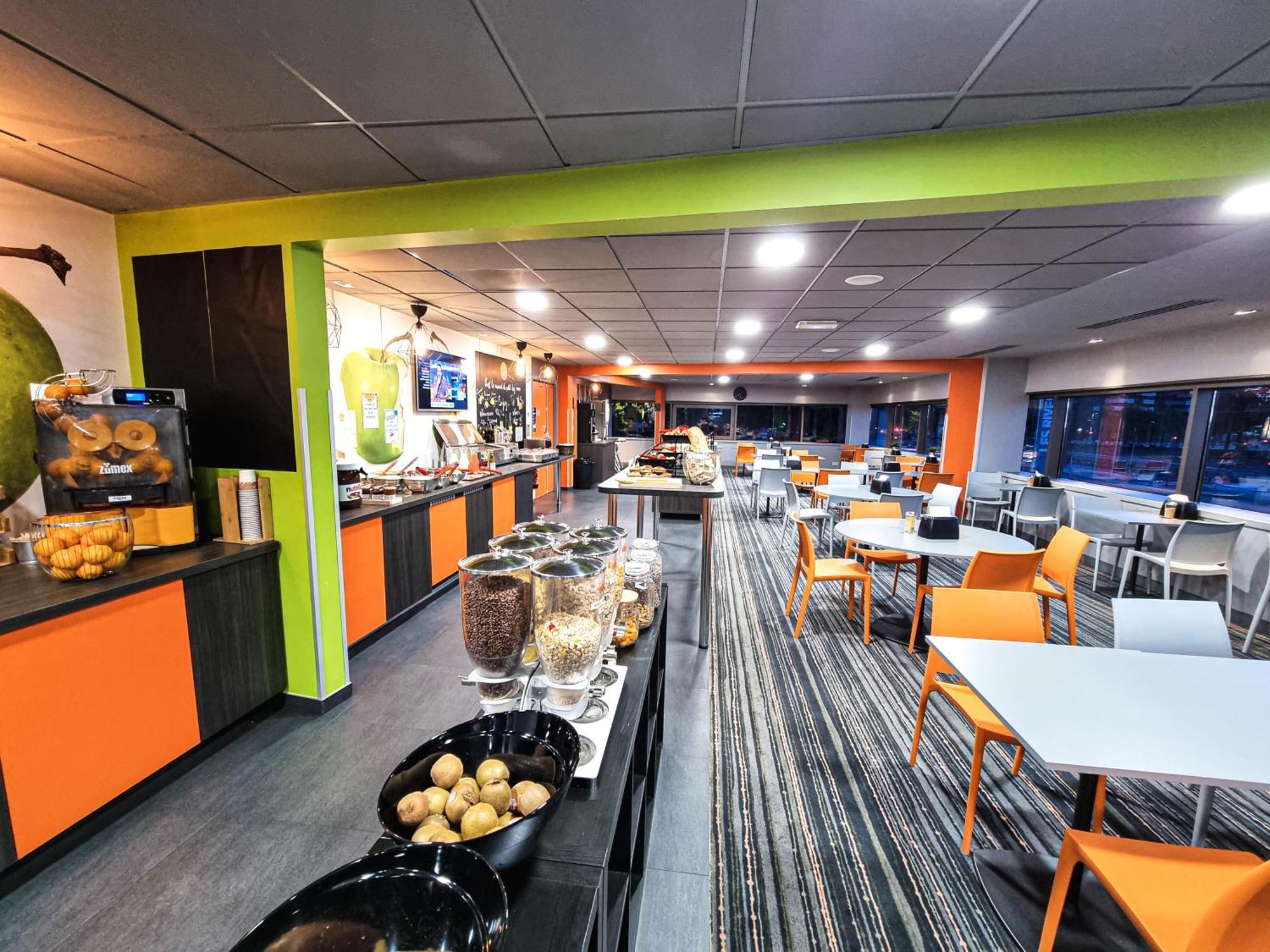 Hotel Ibis Styles Caen Centre Gare Esterno foto
