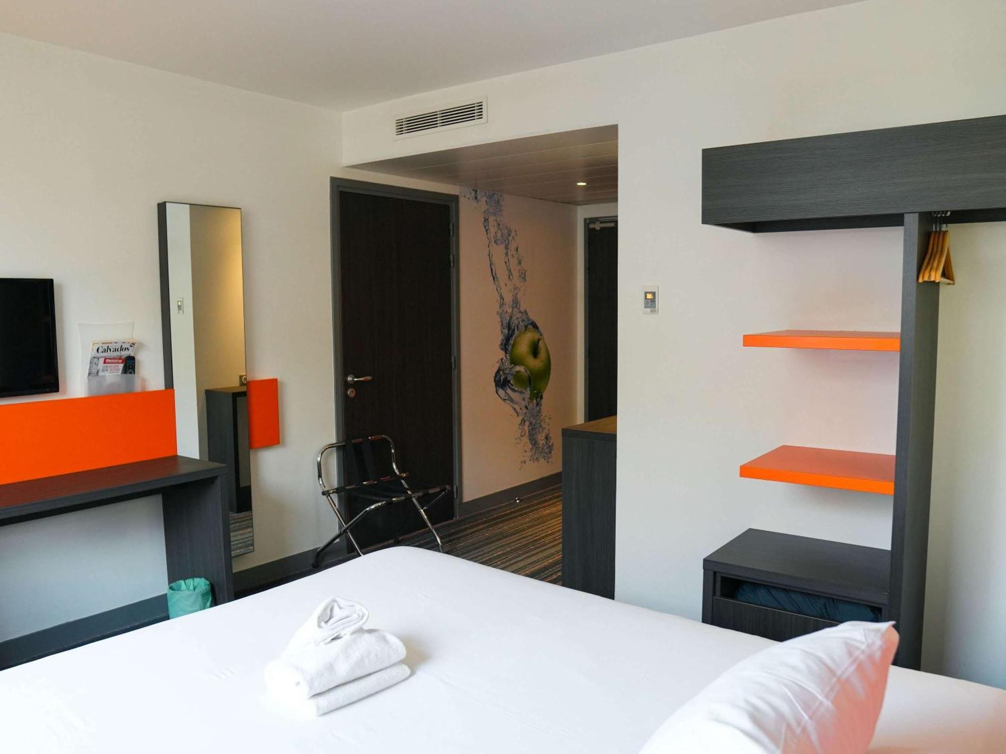 Hotel Ibis Styles Caen Centre Gare Esterno foto
