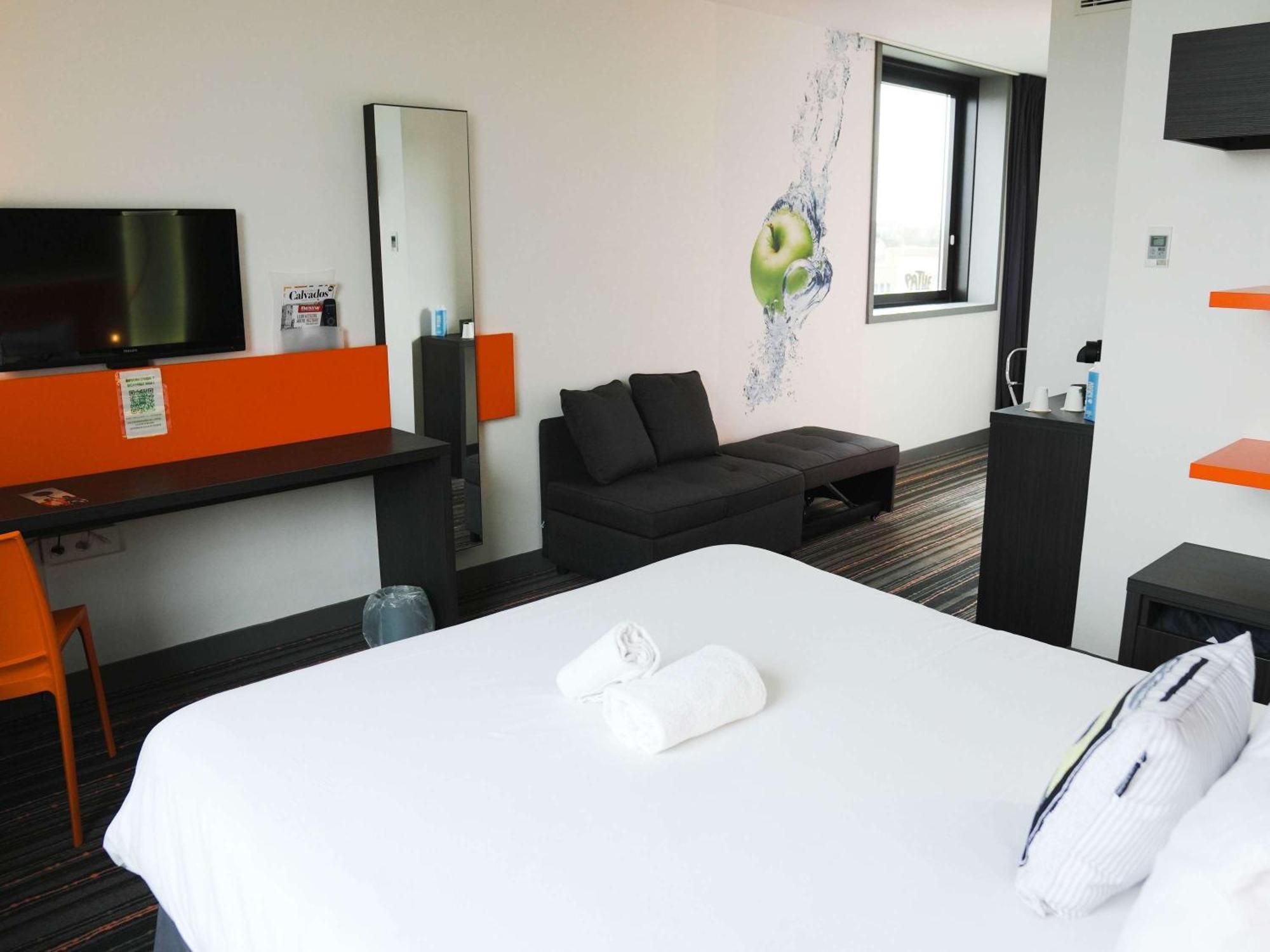 Hotel Ibis Styles Caen Centre Gare Esterno foto
