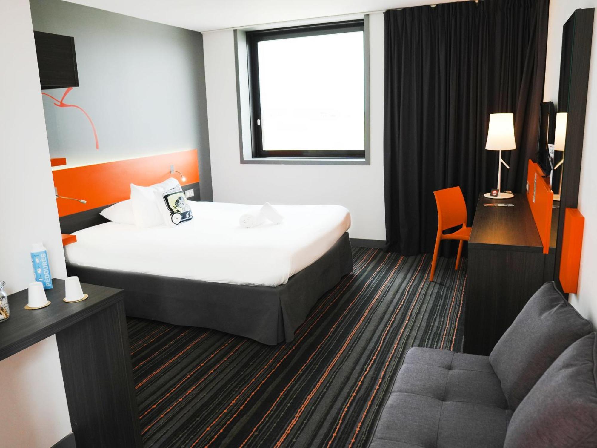 Hotel Ibis Styles Caen Centre Gare Esterno foto