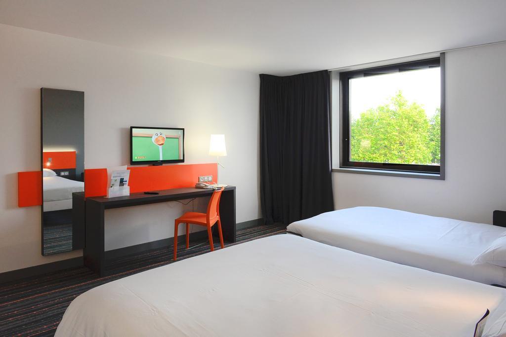 Hotel Ibis Styles Caen Centre Gare Esterno foto