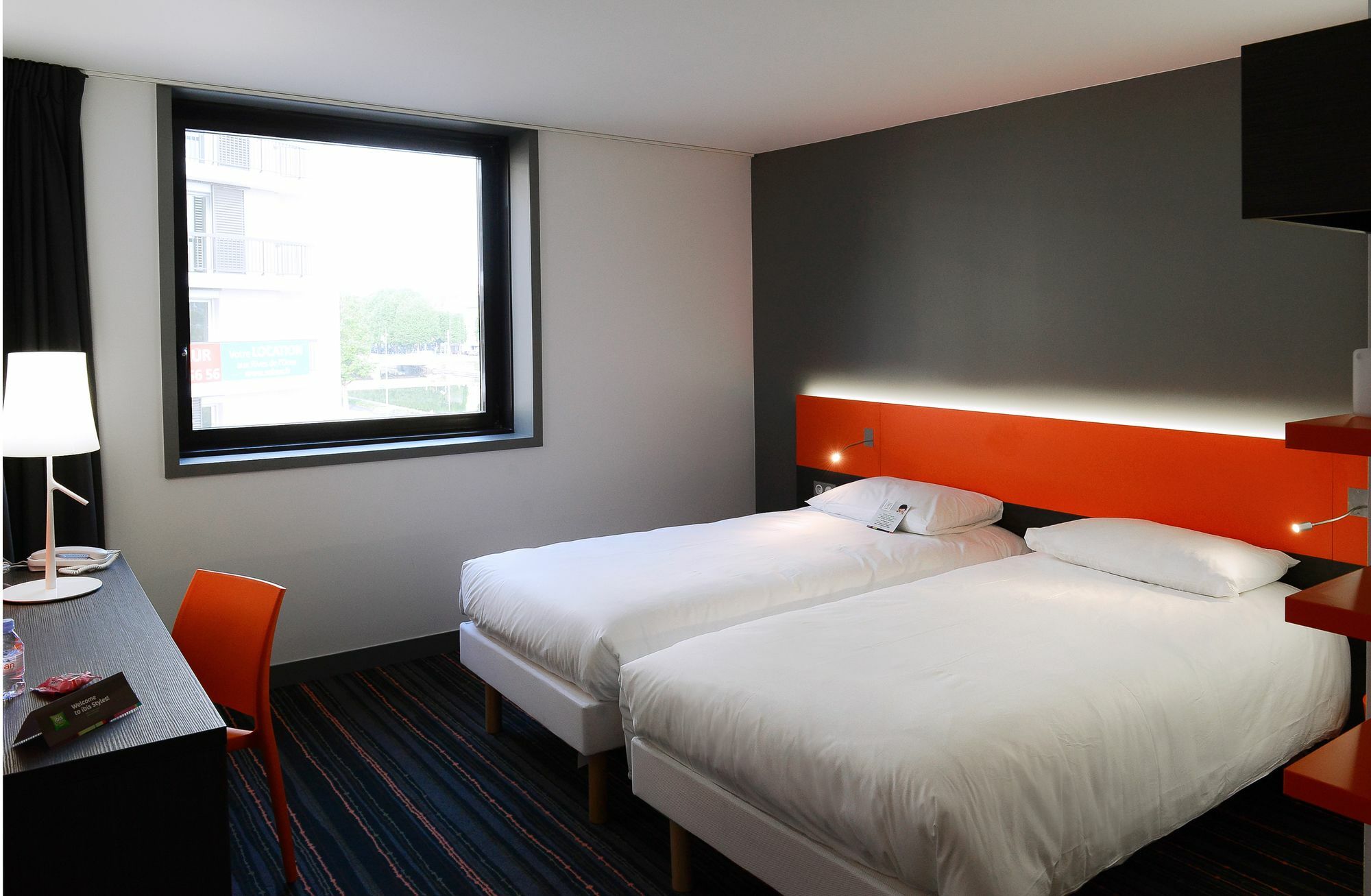 Hotel Ibis Styles Caen Centre Gare Esterno foto
